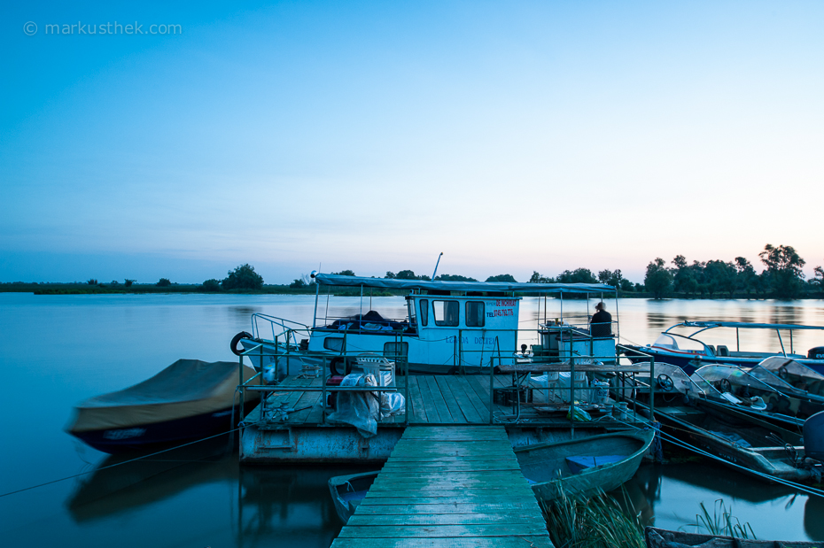 Sergheis kleines Schiff in Mila 23 im Donaudelta. Die unzähligen Wasserflächen und Kanäle bieten spannende Motive für Landschaftsfotografen.